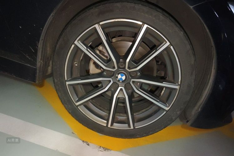 BMW 3 Series 2022 car image #9