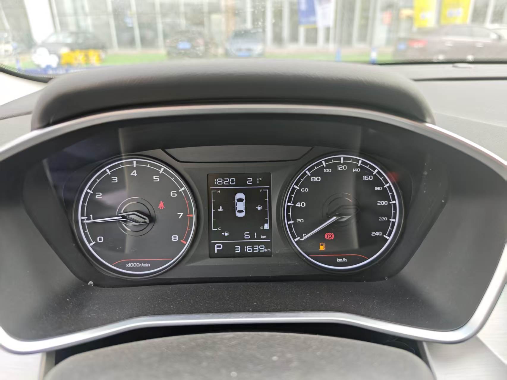 GEELY Coolray 2025 imagen de coche #6