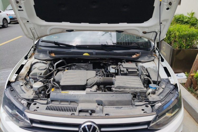 Volkswagen Polo 2021 car image #22