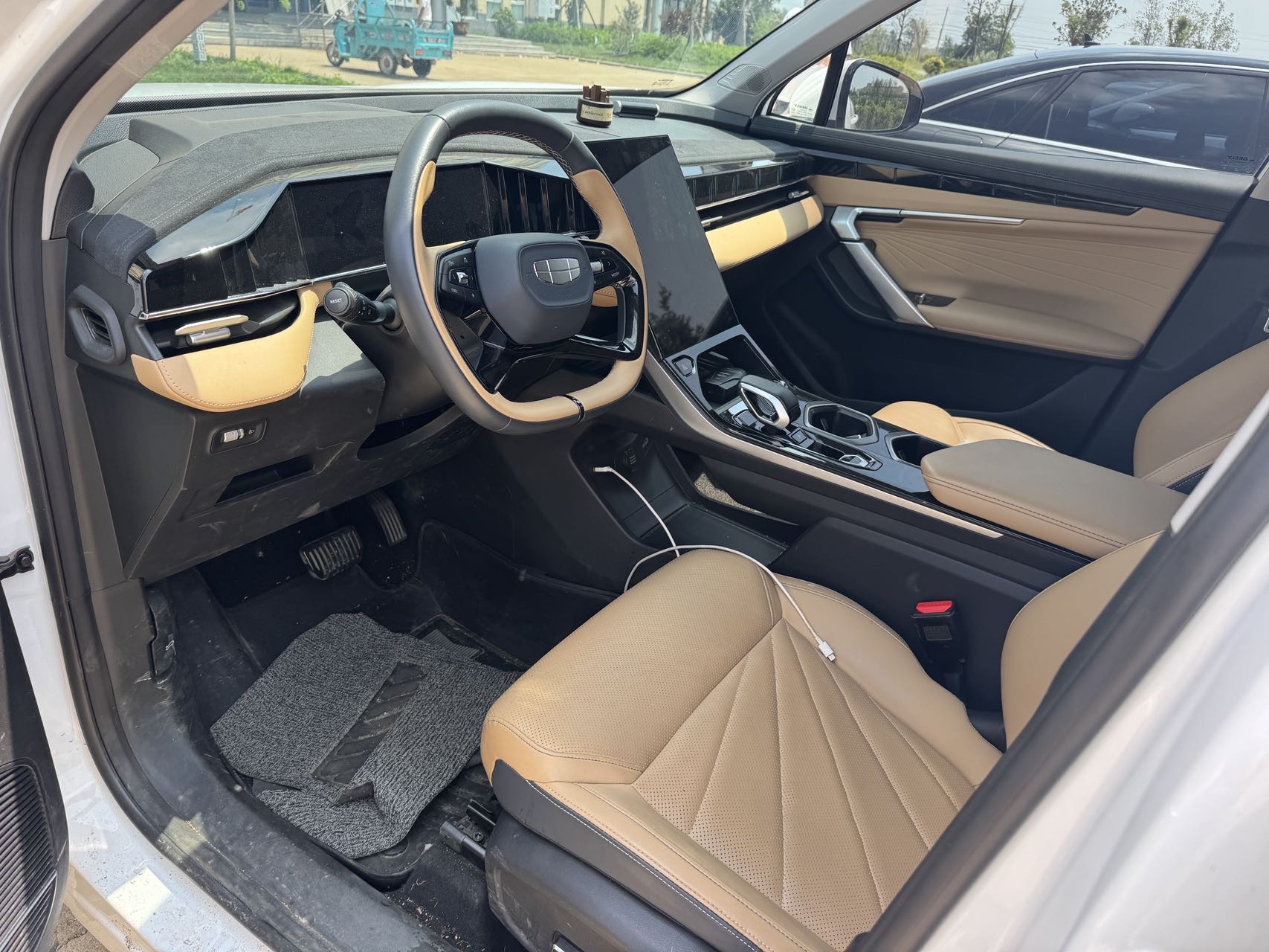 GEELY Boyue L 2023 #2 GEELY Boyue L 2023 изображение автомобиля #2