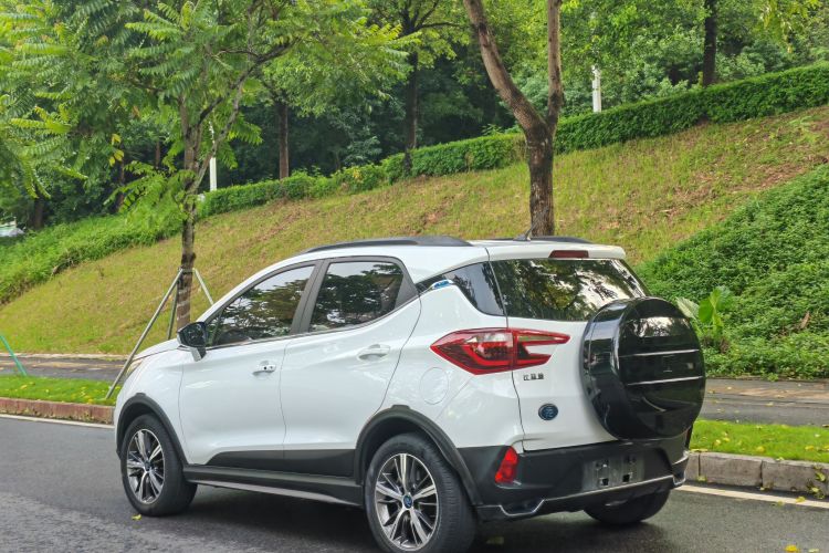 BYD Yuan New Energy 2018 #7 BYD Yuan New Energy 2018 car image #7