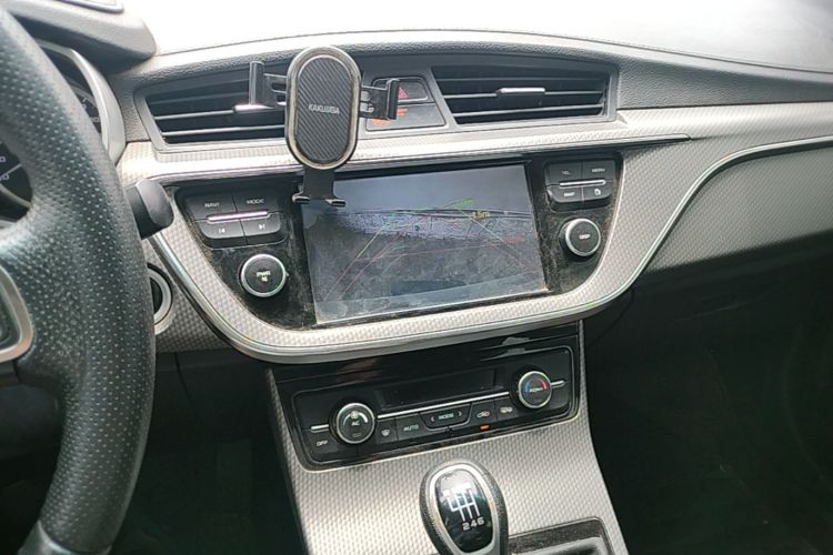 GEELY Emgrand GS 2016 صورة سيارة #13