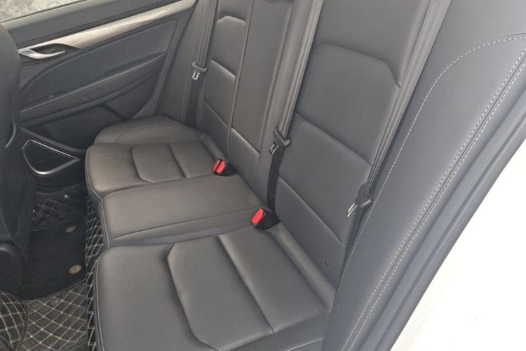 GEELY Emgrand 2020 car image #17