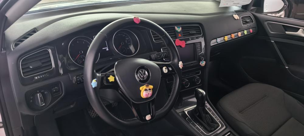 Volkswagen Golf 2017 car image #10