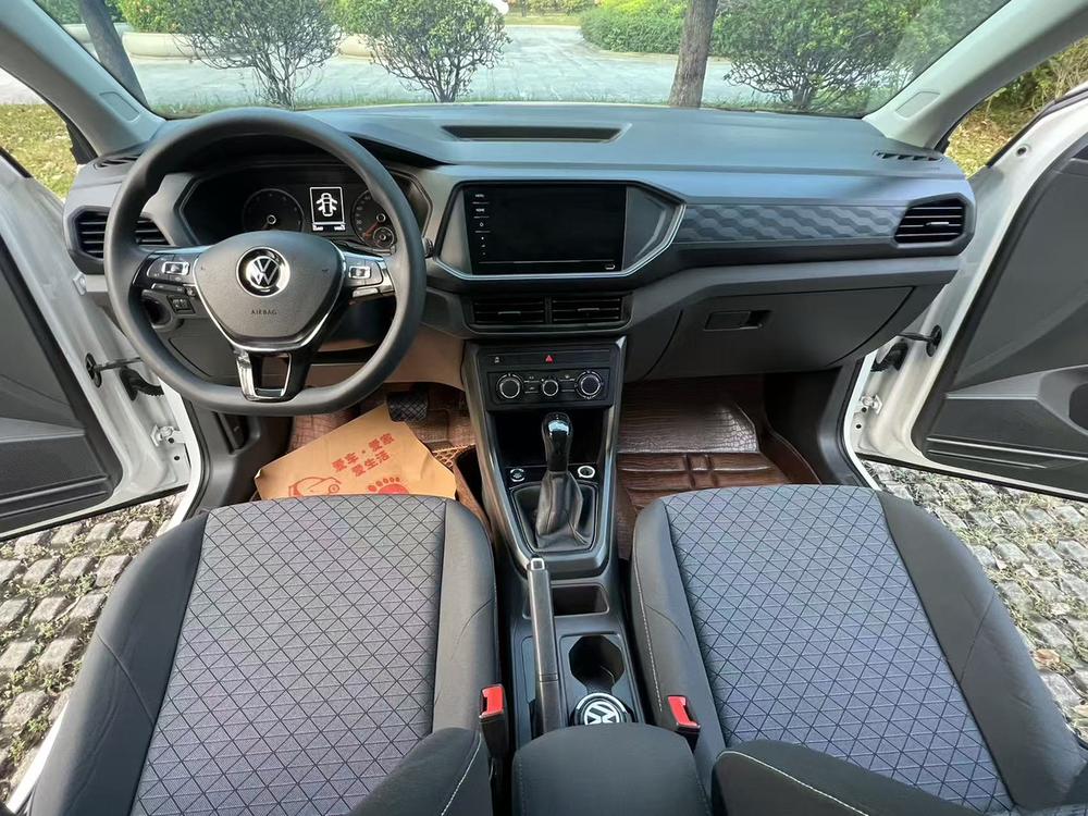 Volkswagen T-Cross 2020 #10 Volkswagen T-Cross 2020 car image #10