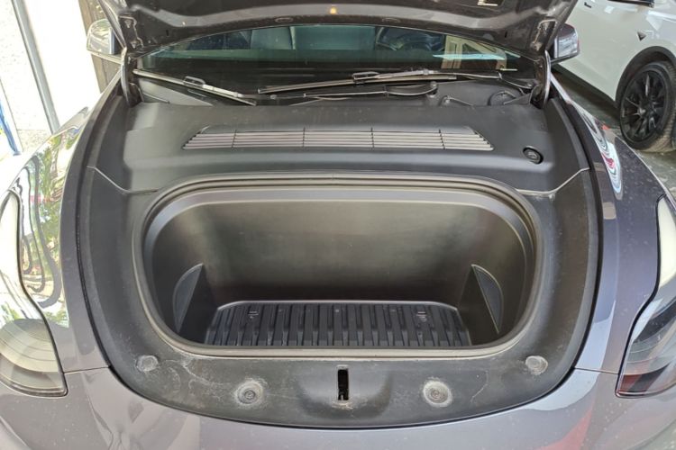 Tesla Model Y 2022 #20 Tesla Model Y 2022 car image #20