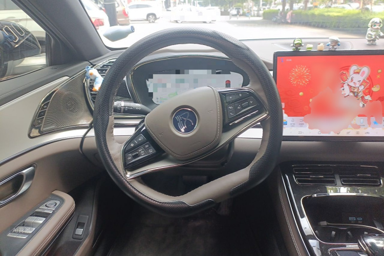 BYD Han 2025 car image #12
