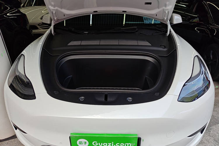 Tesla Model Y 2023 #20 Tesla Model Y 2023 car image #20