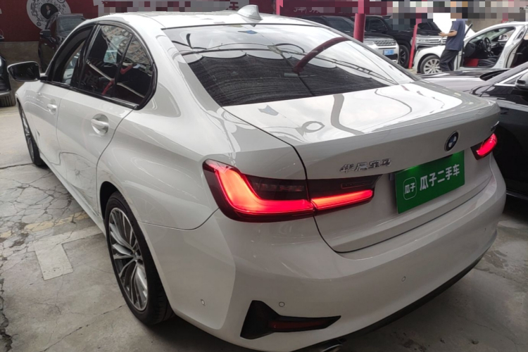 BMW 3 Series 2020 car image #5