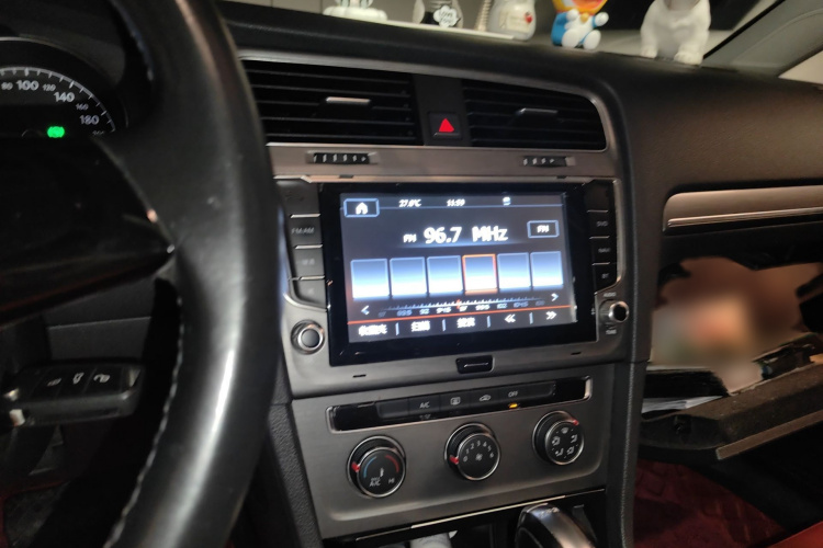 Volkswagen Golf 2014 car image #17