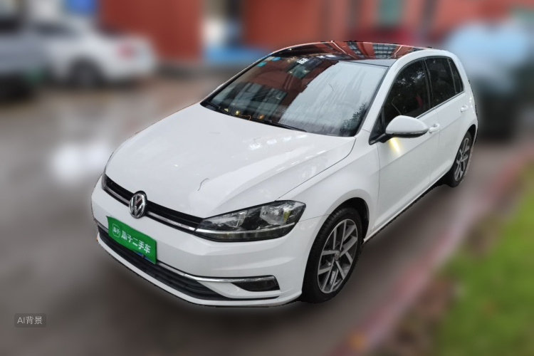 Volkswagen Golf 2018 car image #2