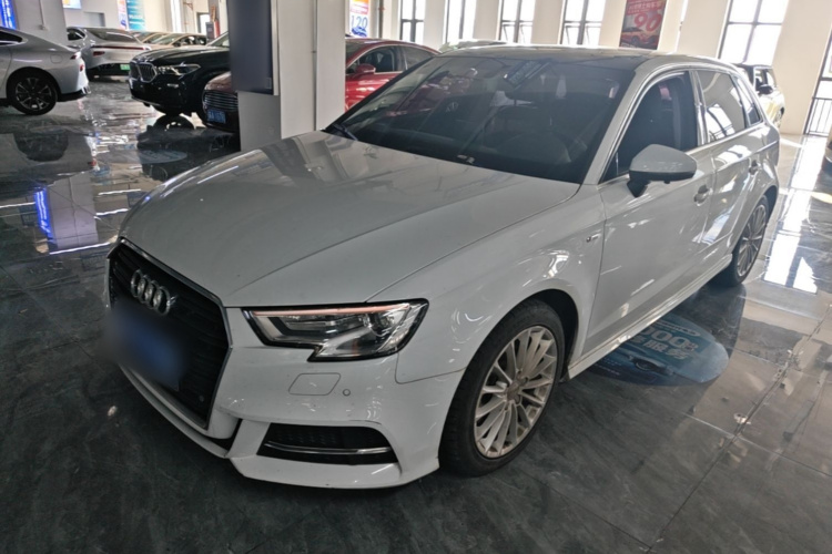 Audi A3 2017 car image #2
