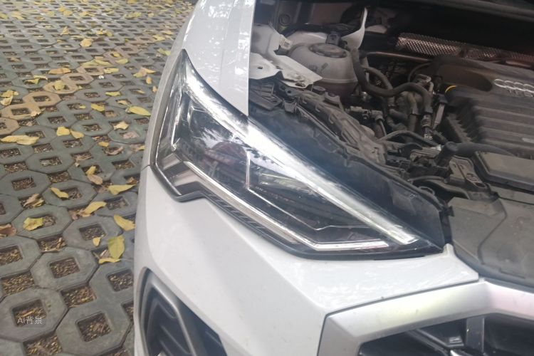 Audi Q3 2022 car image #8