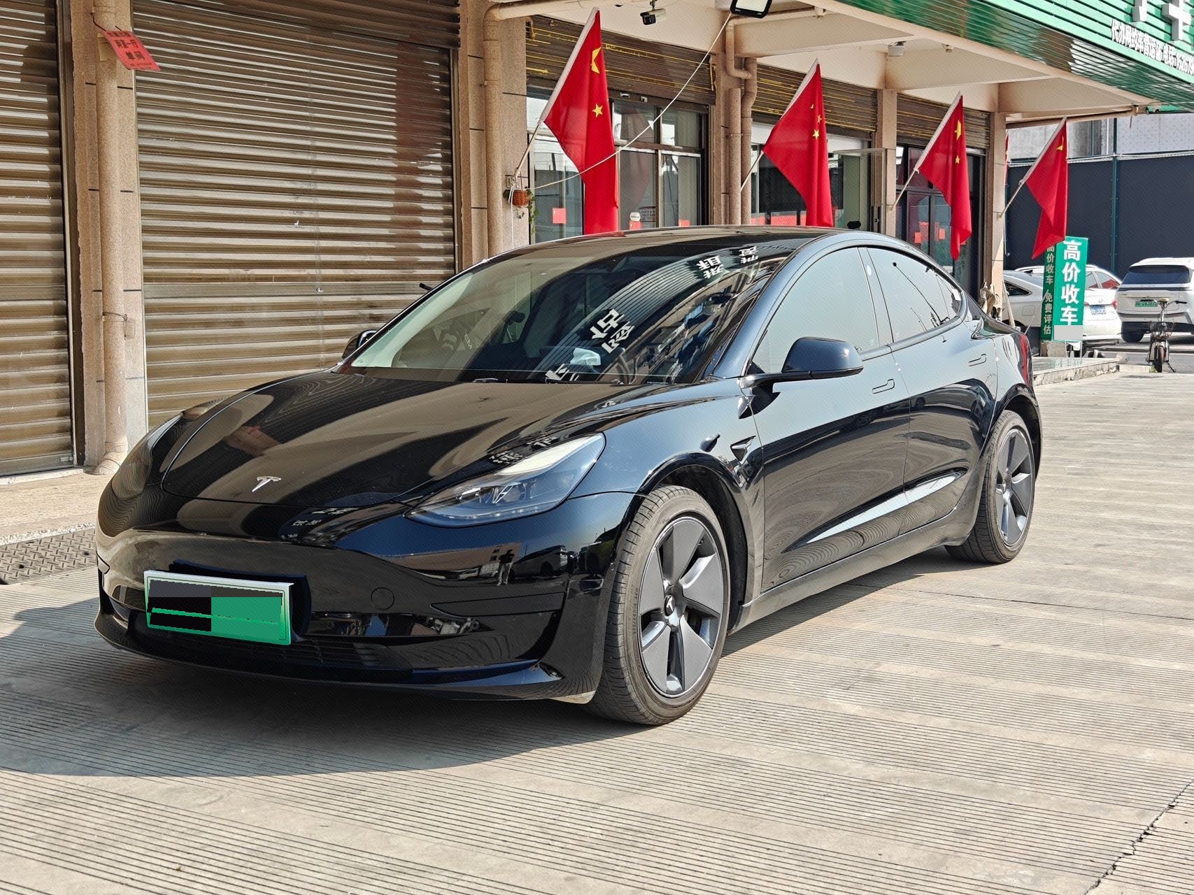 Tesla Model 3 2021 immagine di auto 