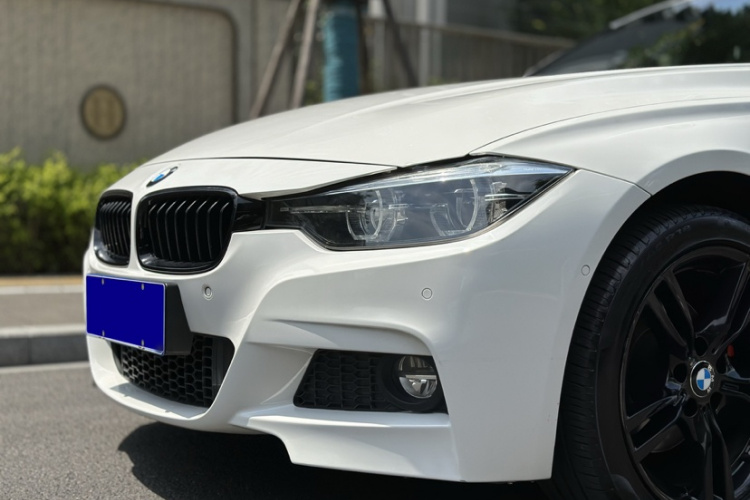 BMW 3 Series 2018 #25 BMW 3 Series 2018 car image #25