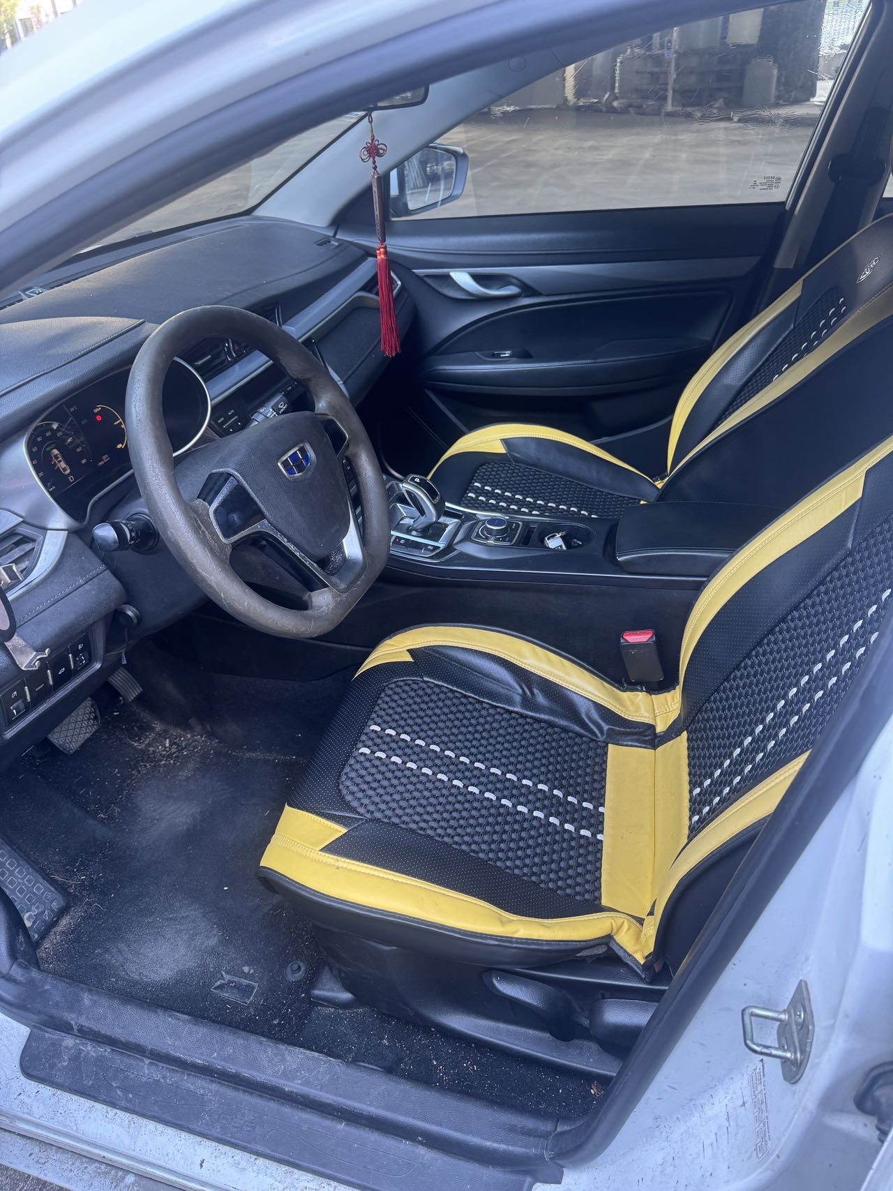 GEELY Emgrand New Energy 2019 #6 GEELY Emgrand New Energy 2019 صورة سيارة #6