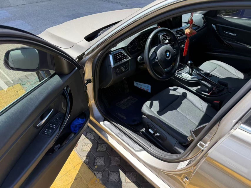 BMW 3 Series 2017 #3 BMW 3 Series 2017 car image #3