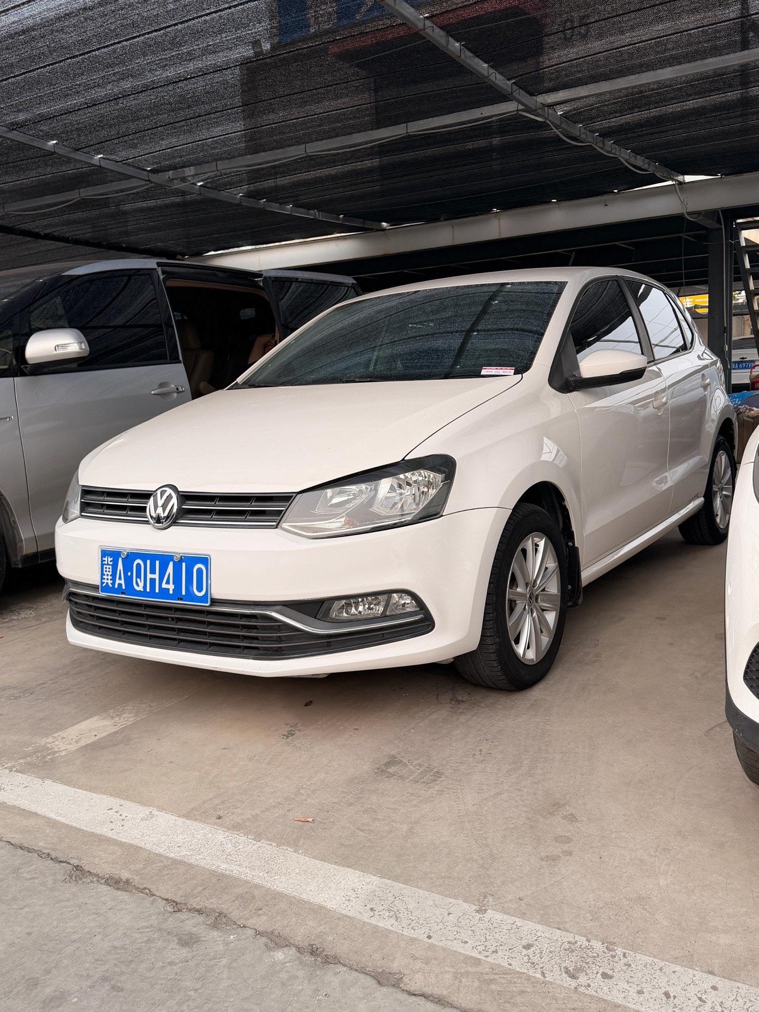 Volkswagen Polo 2015 Volkswagen Polo 2015 car image