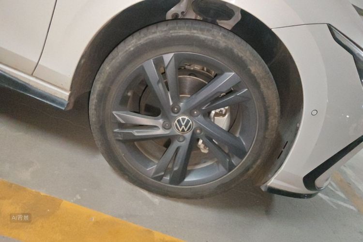 Volkswagen Golf 2023 imagen de coche #9