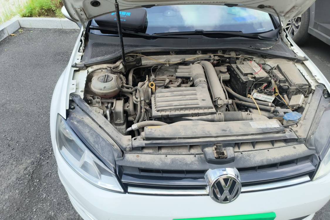 Volkswagen Golf 2014 car image #11