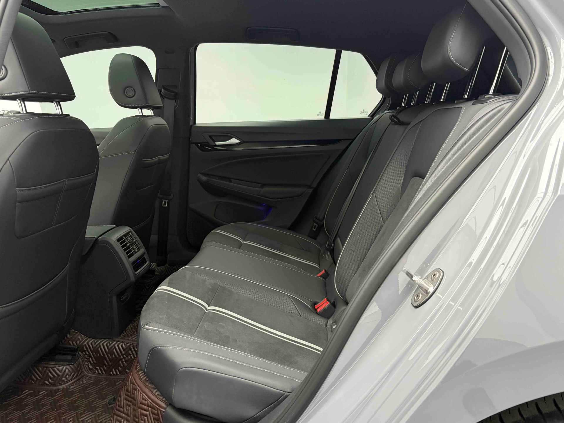 2022 #10 2022 car image #10