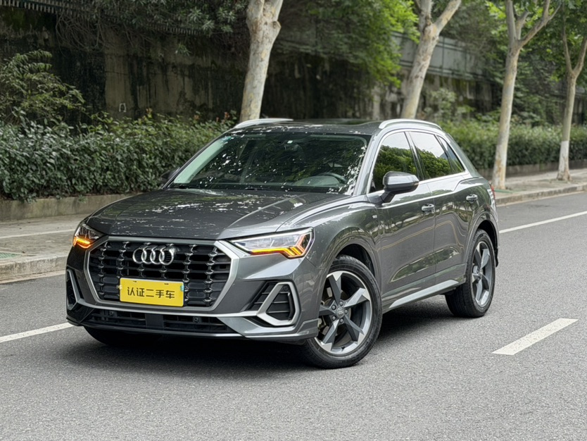 Audi Q3 2020 Audi Q3 2020 immagine di auto