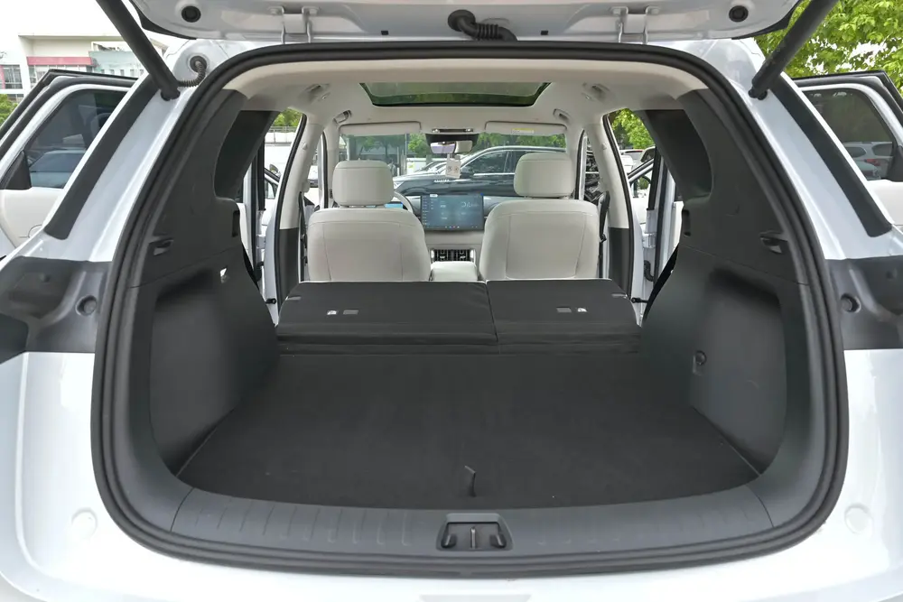 2026 #16 2026 immagine di auto #16
