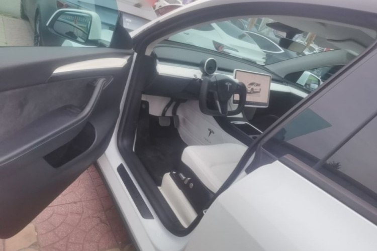 Tesla Model Y 2023 #16 Tesla Model Y 2023 immagine di auto #16
