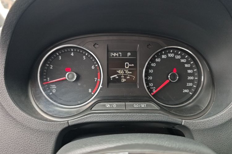 Volkswagen Polo 2018 car image #12