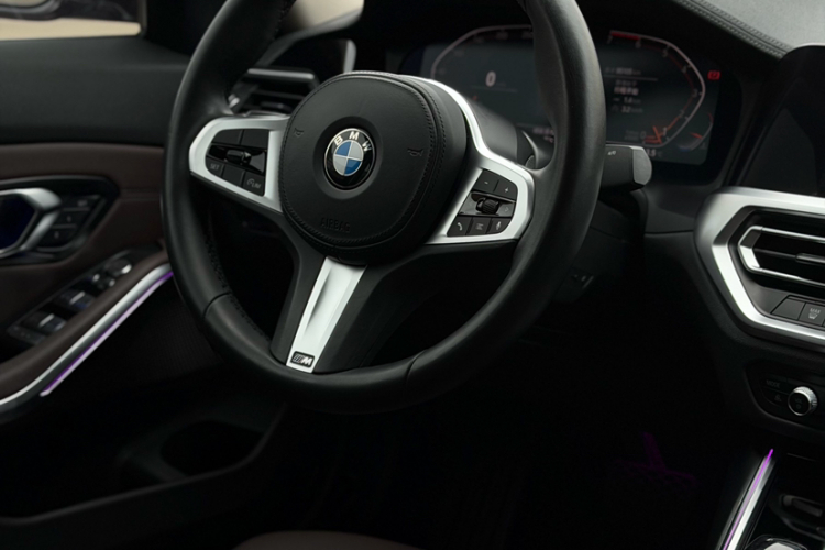 BMW 3 Series 2020 imagem de carro #24