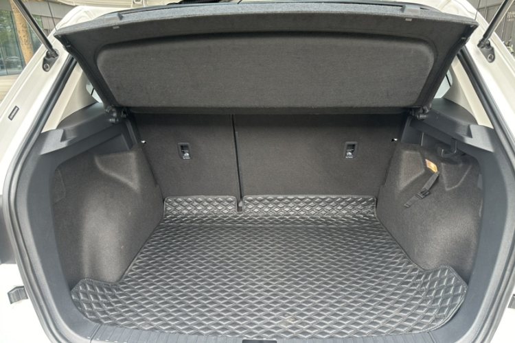 Volkswagen Tharu 2021 immagine di auto #24