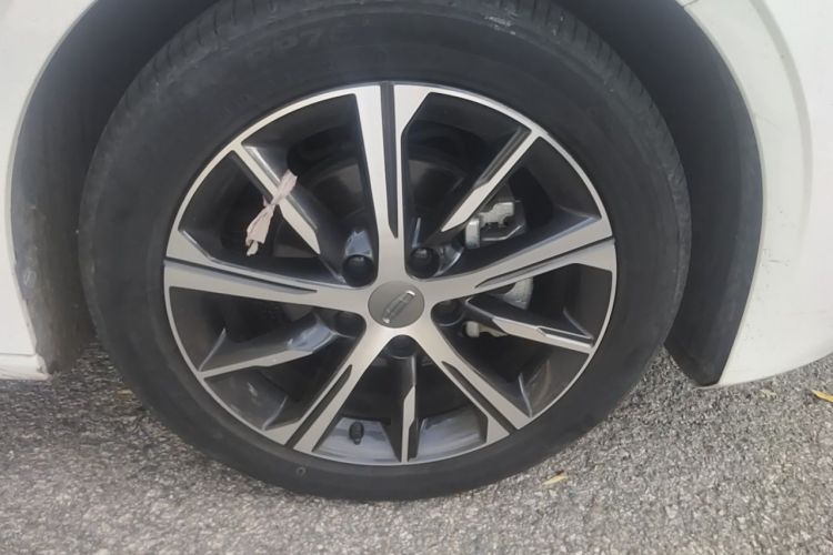 GEELY Emgrand 2022 car image #6