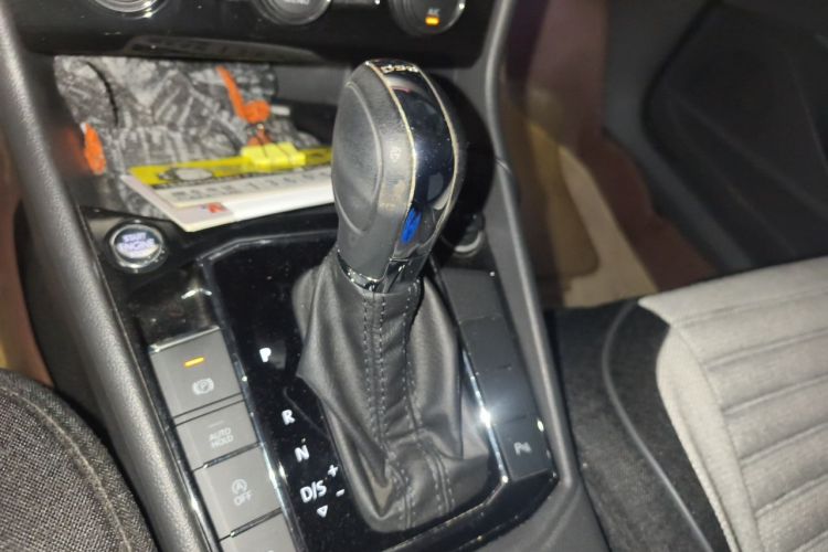 Volkswagen Lavida 2019 car image #14