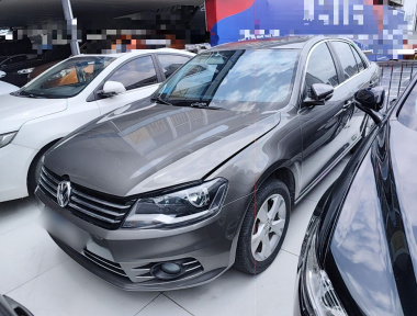 Volkswagen Bora 2014 immagine di auto 