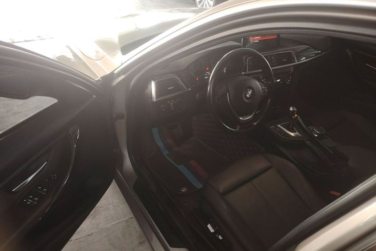 BMW 3 Series 2019 #16 BMW 3 Series 2019 car image #16