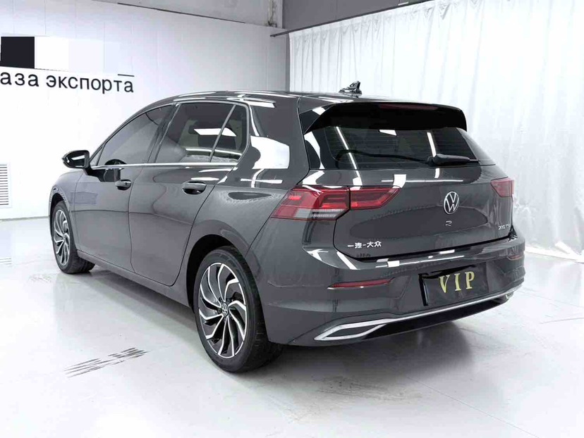 Volkswagen Golf 2022 car image #4