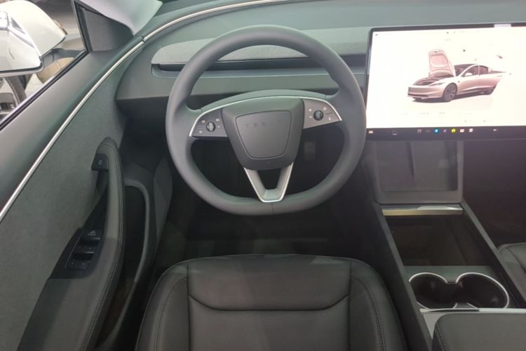 Tesla Model 3 2025 #11 Tesla Model 3 2025 car image #11