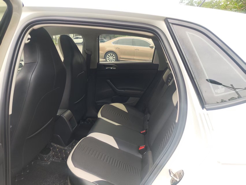 Volkswagen Polo 2021 car image #4