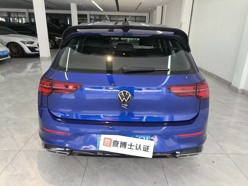 Volkswagen Golf 2021 car image #2