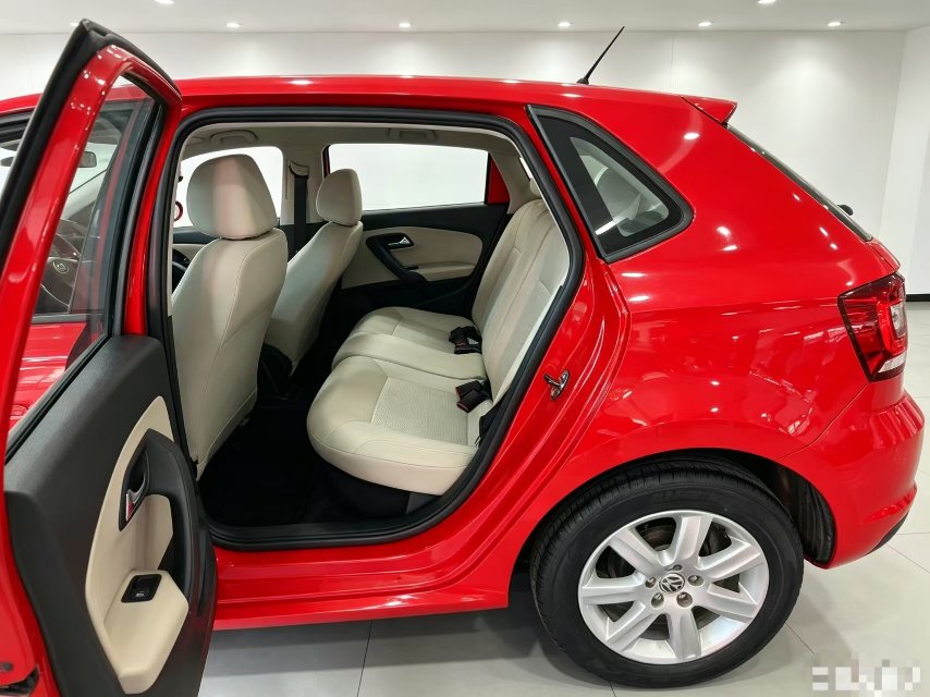 Volkswagen Polo 2013 #9 Volkswagen Polo 2013 car image #9
