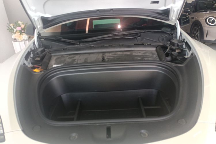 Tesla Model Y 2024 #22 Tesla Model Y 2024 car image #22