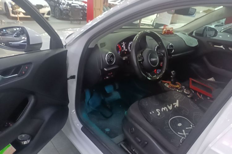 Audi A3 2017 car image #16