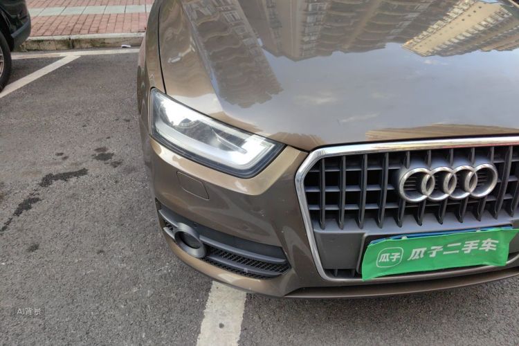 Audi Q3 2015 car image #8