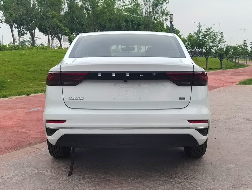 GEELY Emgrand 2025 #5 GEELY Emgrand 2025 image de voiture #5
