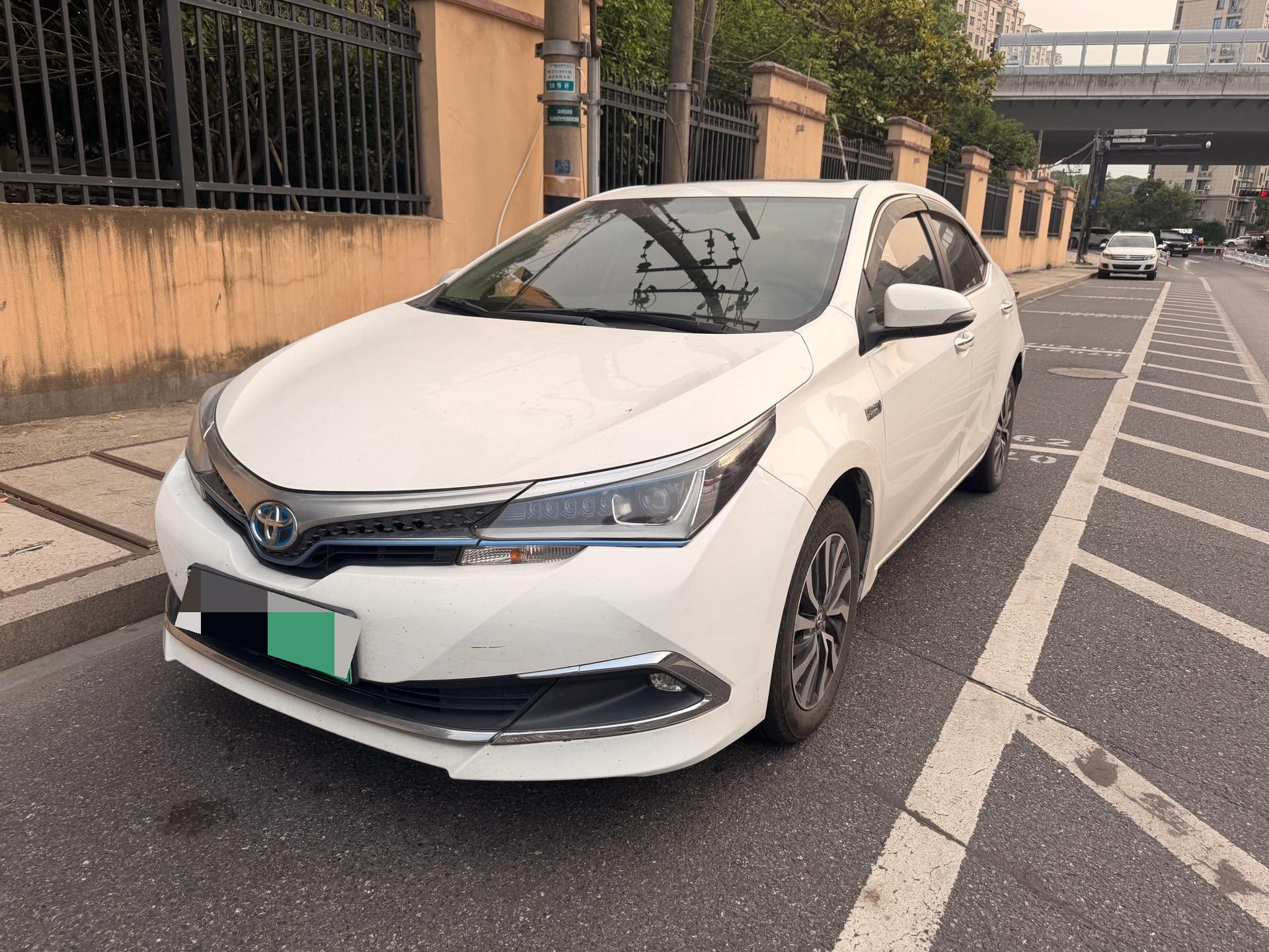 Toyota Corolla Hybird E+ 2019 Toyota Corolla Hybird E+ 2019 car image