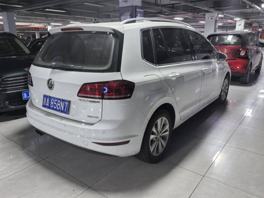 Volkswagen Golf Sportsvan 2017 #5 Volkswagen Golf Sportsvan 2017 car image #5