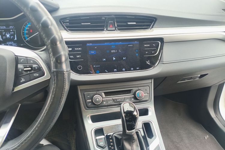 GEELY Emgrand 2020 car image #13