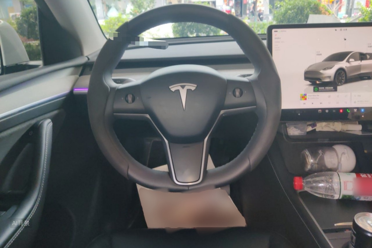 Tesla Model Y 2024 #12 Tesla Model Y 2024 car image #12