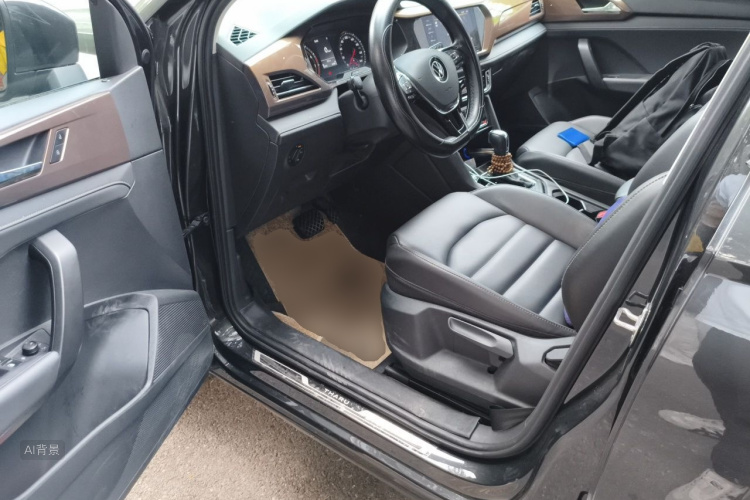 Volkswagen Tharu 2022 car image #18