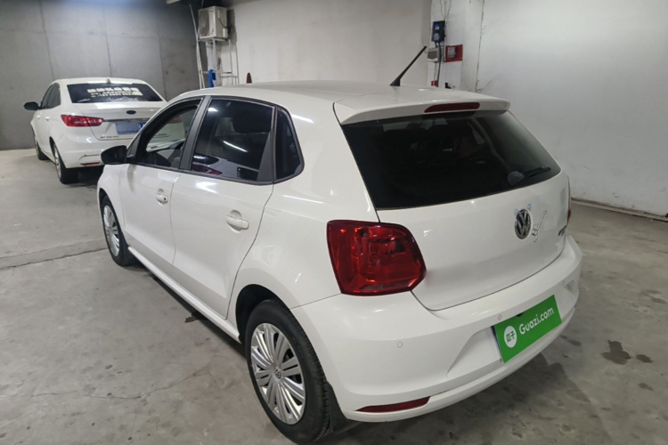 Volkswagen Polo 2016 car image #5